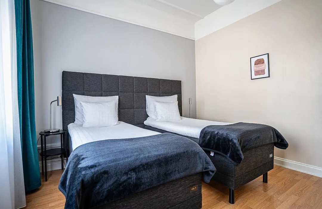 Queen'S Hotel By First Hotels-1